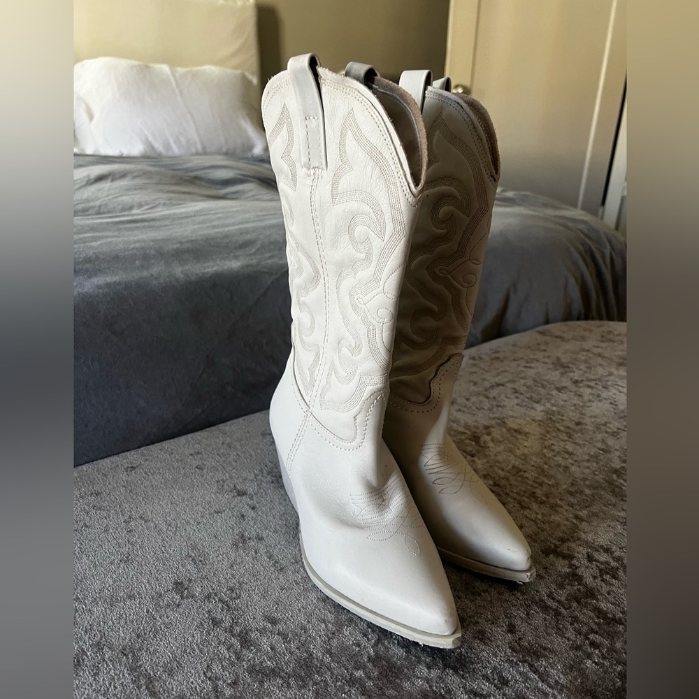 Steve Madden Leather West Cowboy Boots in White!